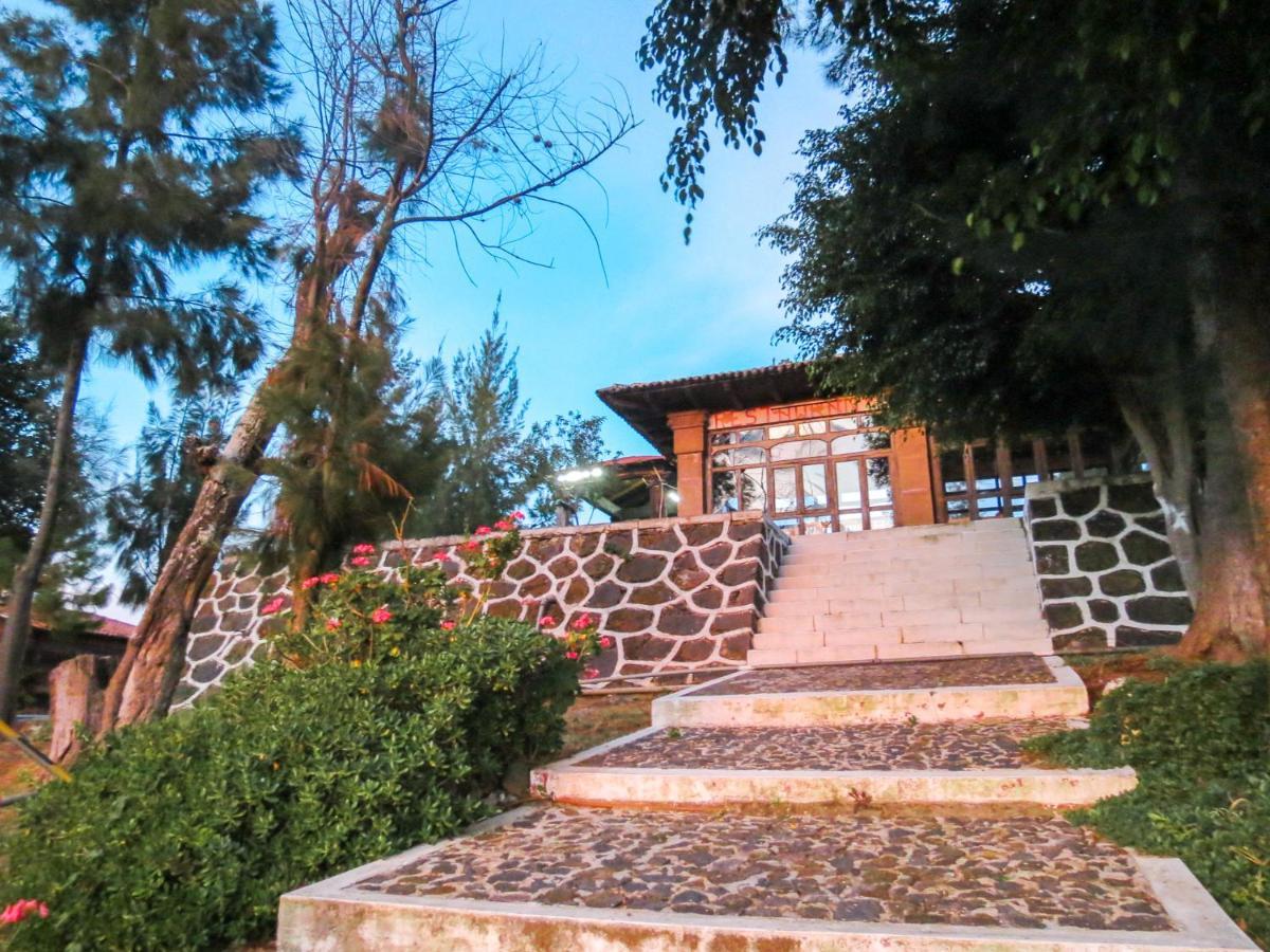 Cabanas Yunuen By Rotamundos Patzcuaro Exterior photo