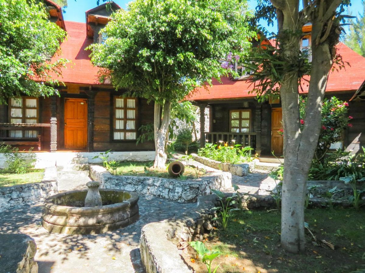 Cabanas Yunuen By Rotamundos Patzcuaro Exterior photo